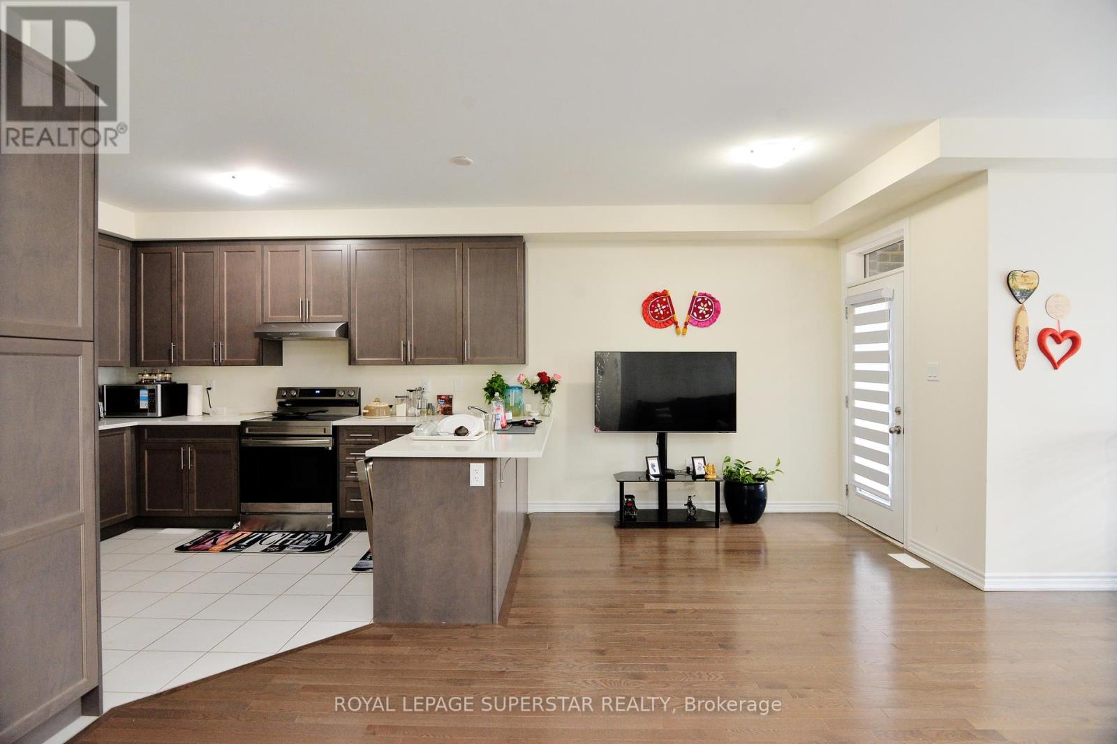 94 Donald Ficht Crescent, Brampton (Northwest Brampton), Ontario  L7A 5H8 - Photo 31 - W12211926