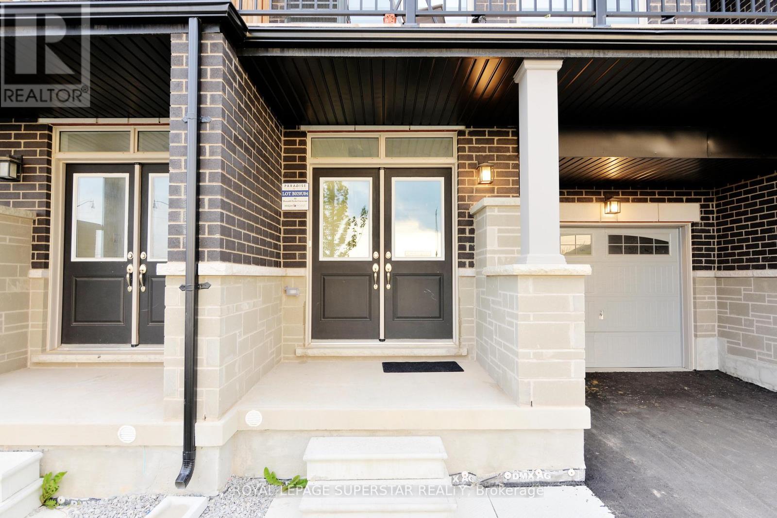 94 Donald Ficht Crescent, Brampton (Northwest Brampton), Ontario  L7A 5H8 - Photo 4 - W12211926