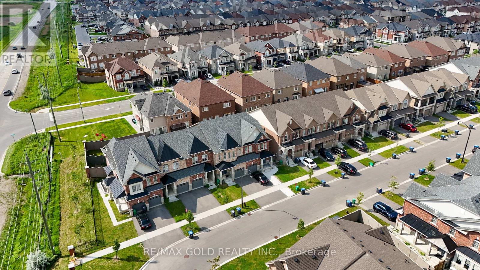 120 Finegan Circle N, Brampton, Ontario  L7A 0B7 - Photo 8 - W12211945