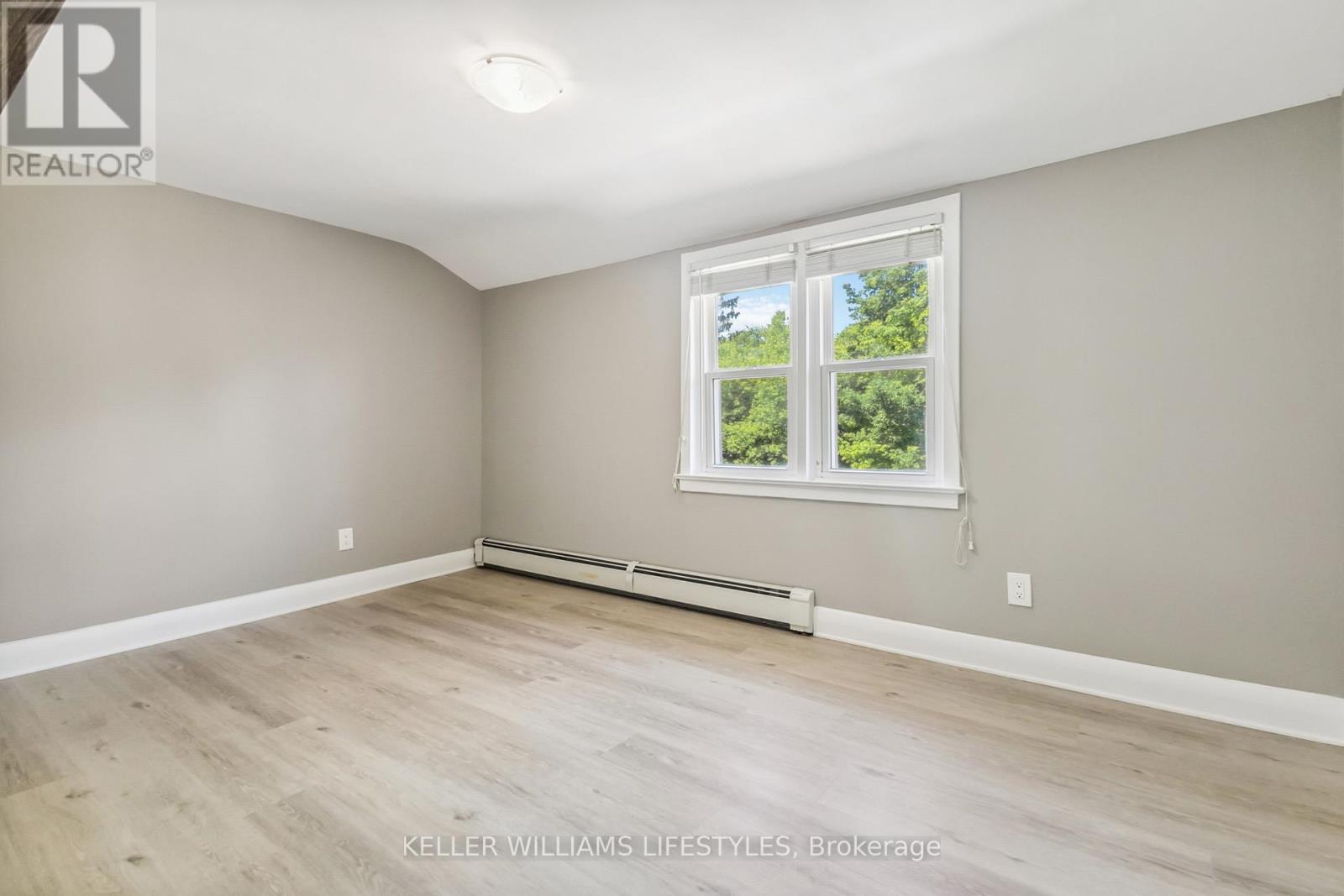 Upper - 88 Britannia Avenue, London North, Ontario  N6H 2J2 - Photo 12 - X12149796