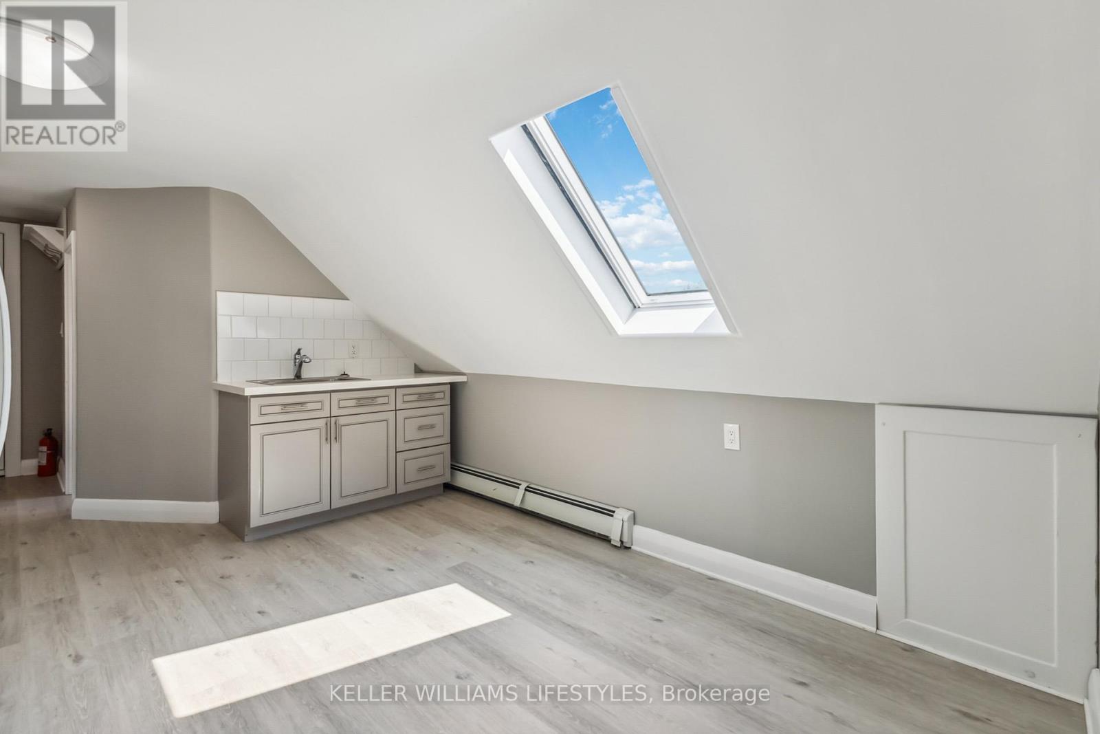 Upper - 88 Britannia Avenue, London North, Ontario  N6H 2J2 - Photo 21 - X12149796