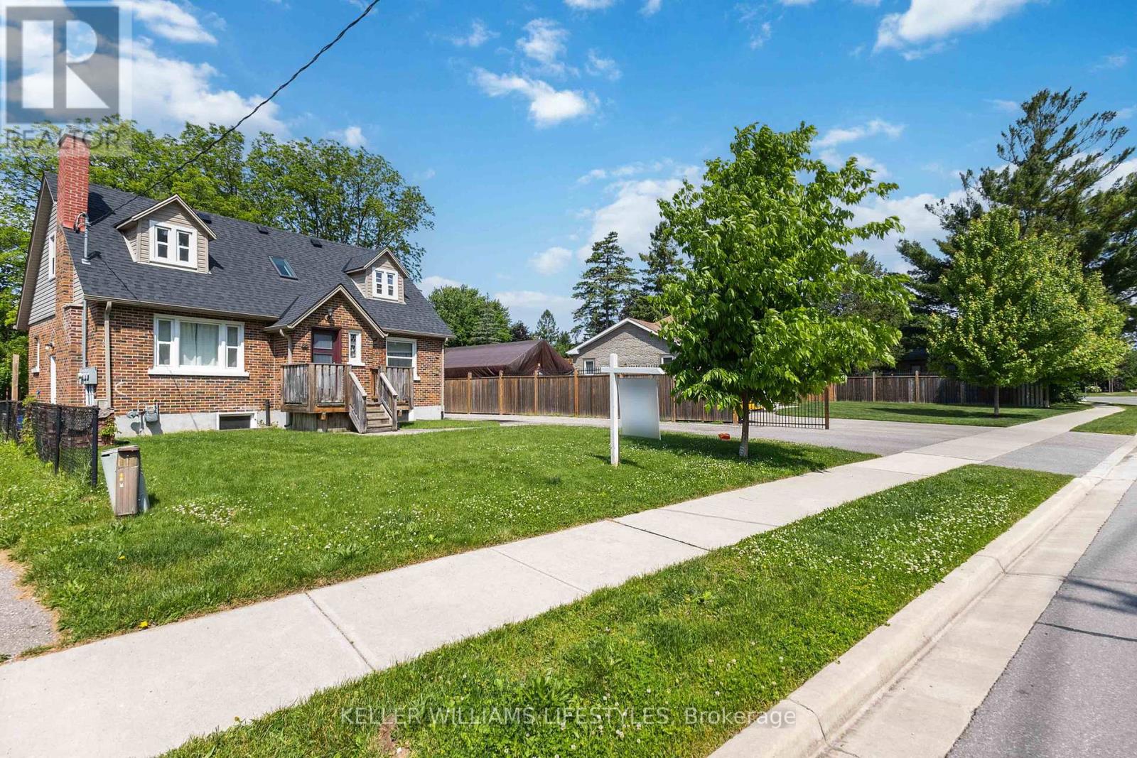 Upper - 88 Britannia Avenue, London North, Ontario  N6H 2J2 - Photo 5 - X12149796