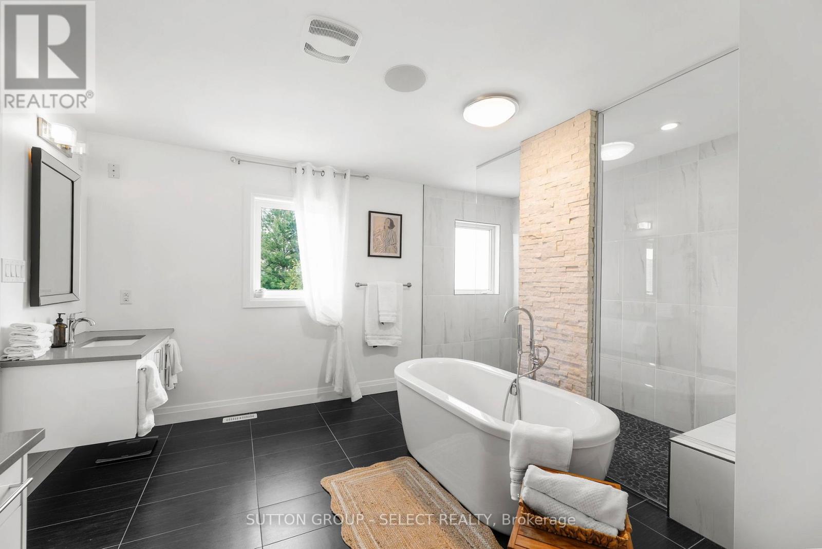 710 Hickoryridge Common, London North, Ontario  N6G 0M8 - Photo 27 - X12210462