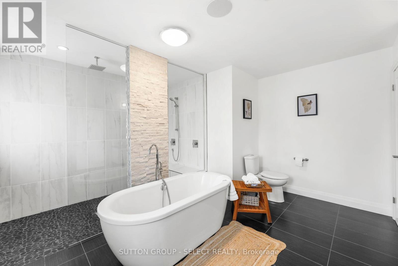 710 Hickoryridge Common, London North, Ontario  N6G 0M8 - Photo 26 - X12210462