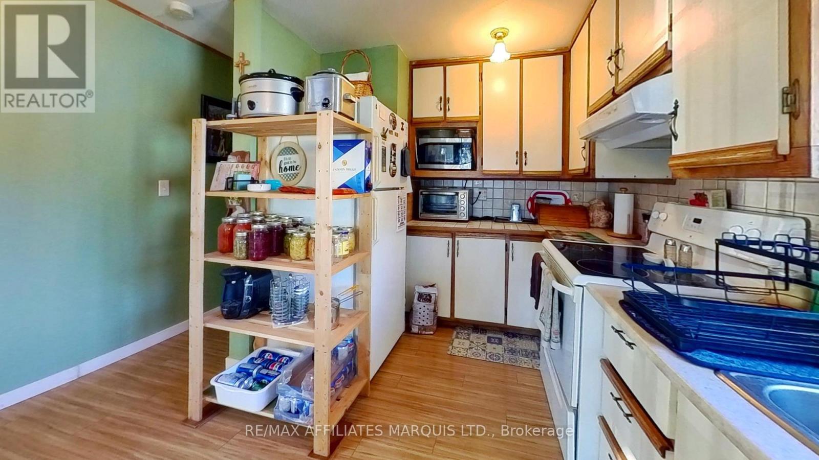 20977 Lochiel Road, North Glengarry, Ontario  K0C 1A0 - Photo 8 - X12052613