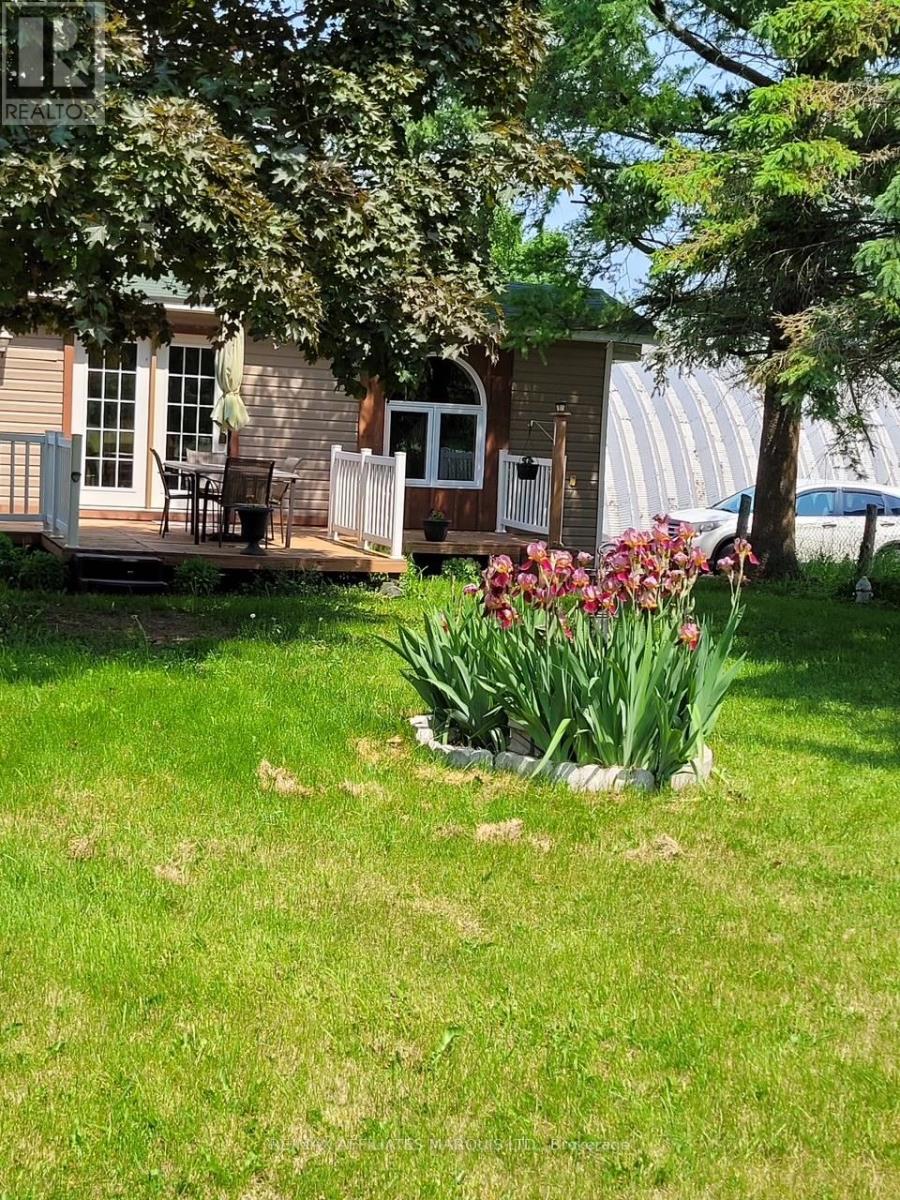 20977 Lochiel Road, North Glengarry, Ontario  K0C 1A0 - Photo 3 - X12052613