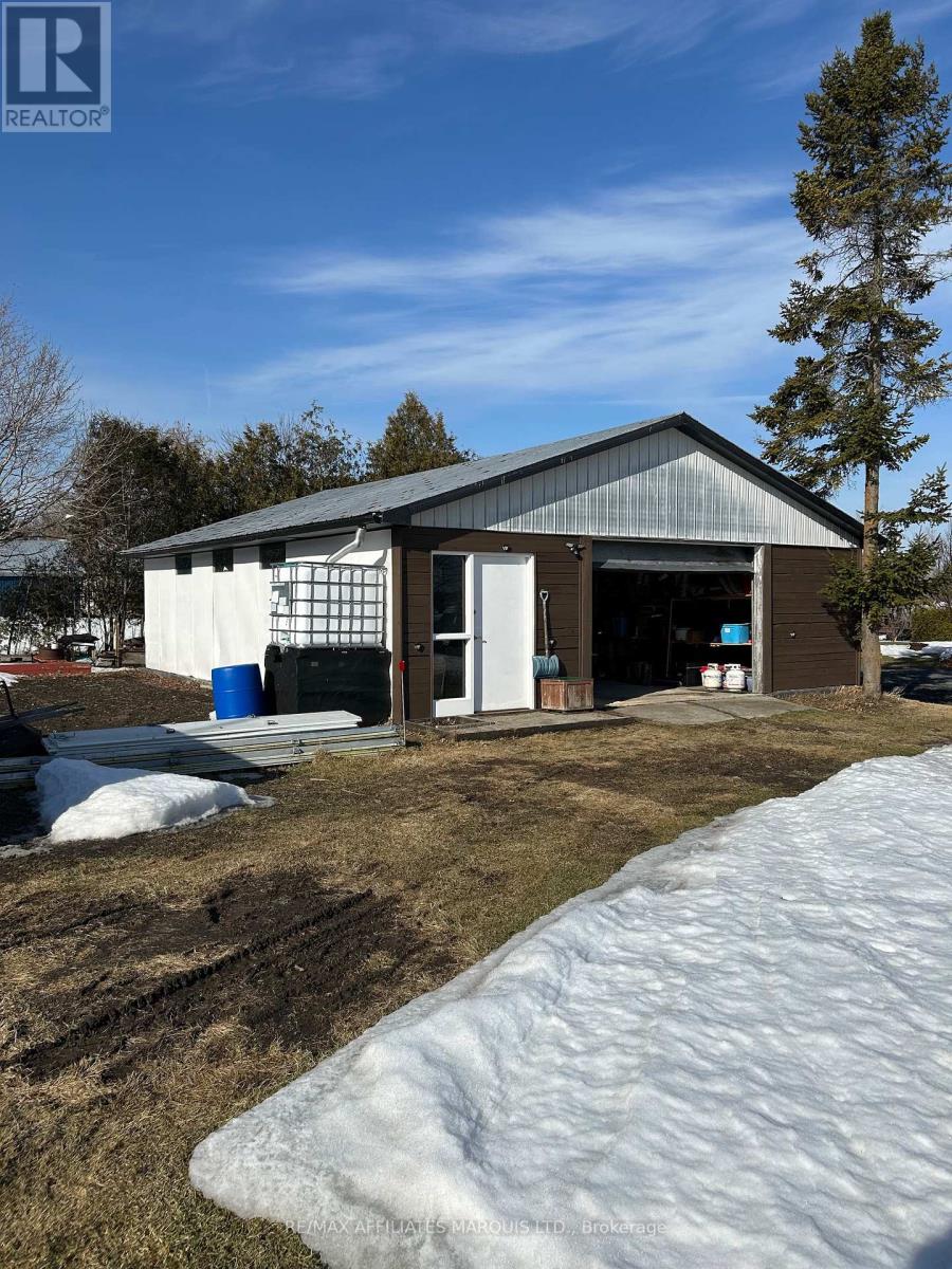 20977 Lochiel Road, North Glengarry, Ontario  K0C 1A0 - Photo 18 - X12052613