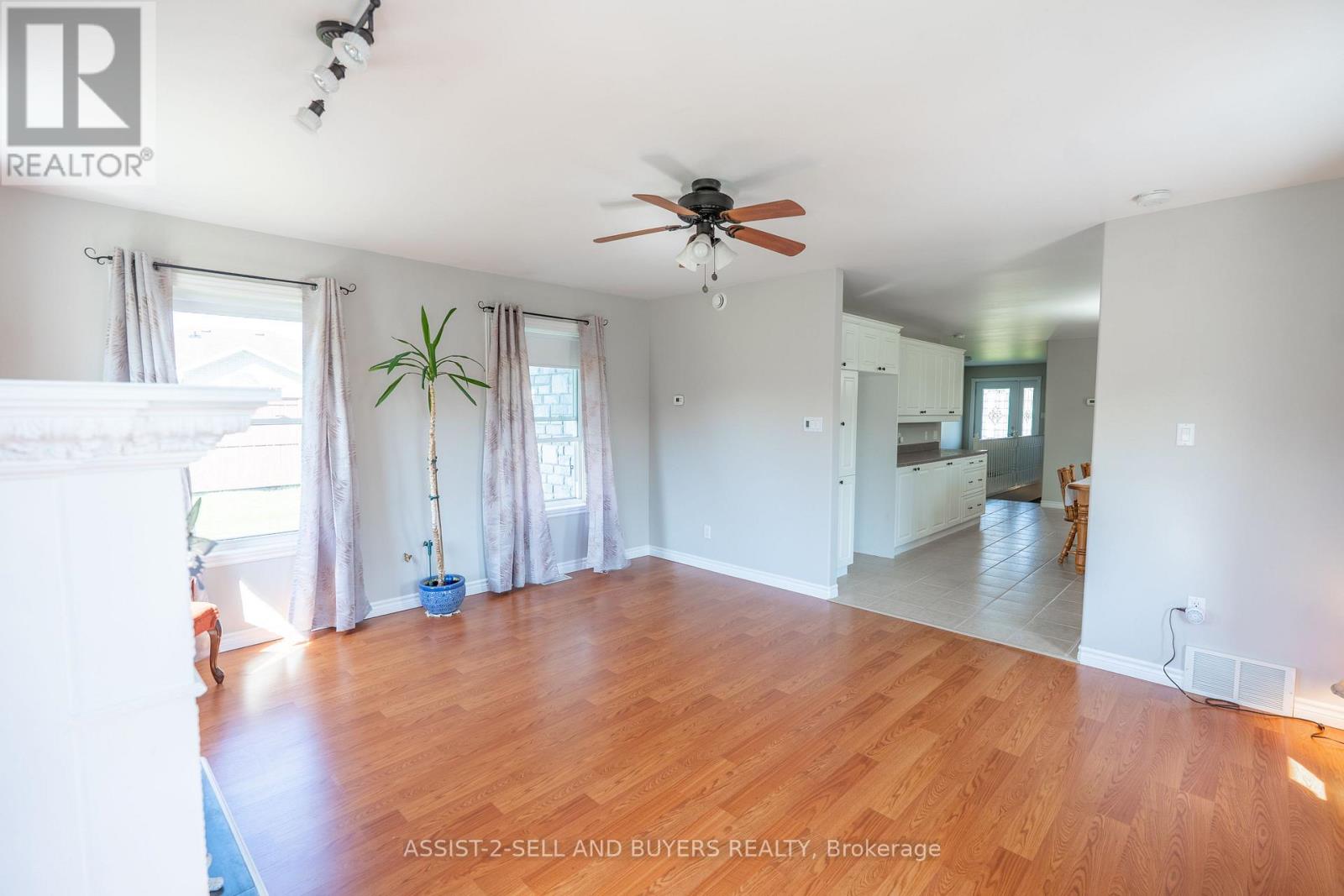 18267 Samuel Drive S, South Glengarry, Ontario  K6H 7J1 - Photo 8 - X12186255