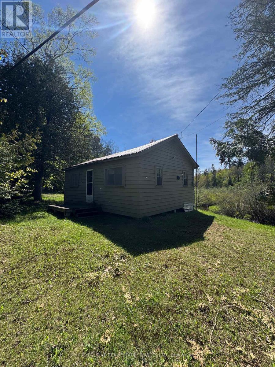 1438 Echo Lake Road, Lake Of Bays, Ontario  P0B 1A0 - Photo 12 - X12211936