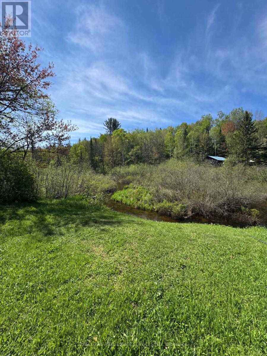 1438 Echo Lake Road, Lake Of Bays, Ontario  P0B 1A0 - Photo 15 - X12211936