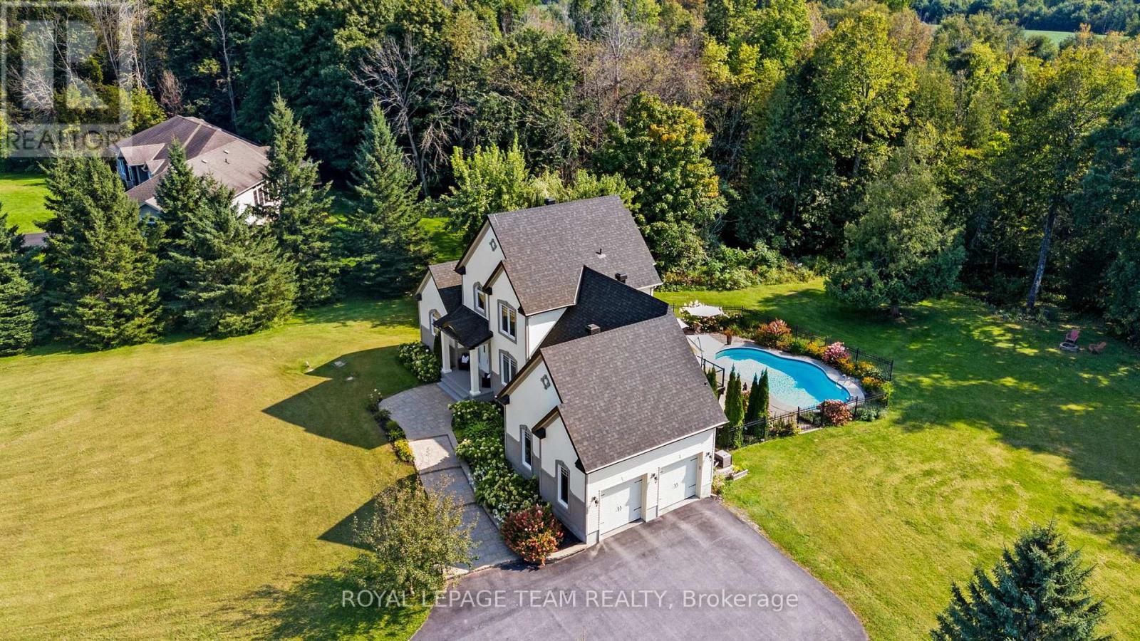 112 Lady Lochead Lane, Ottawa, Ontario  K0A 1L0 - Photo 42 - X12140807