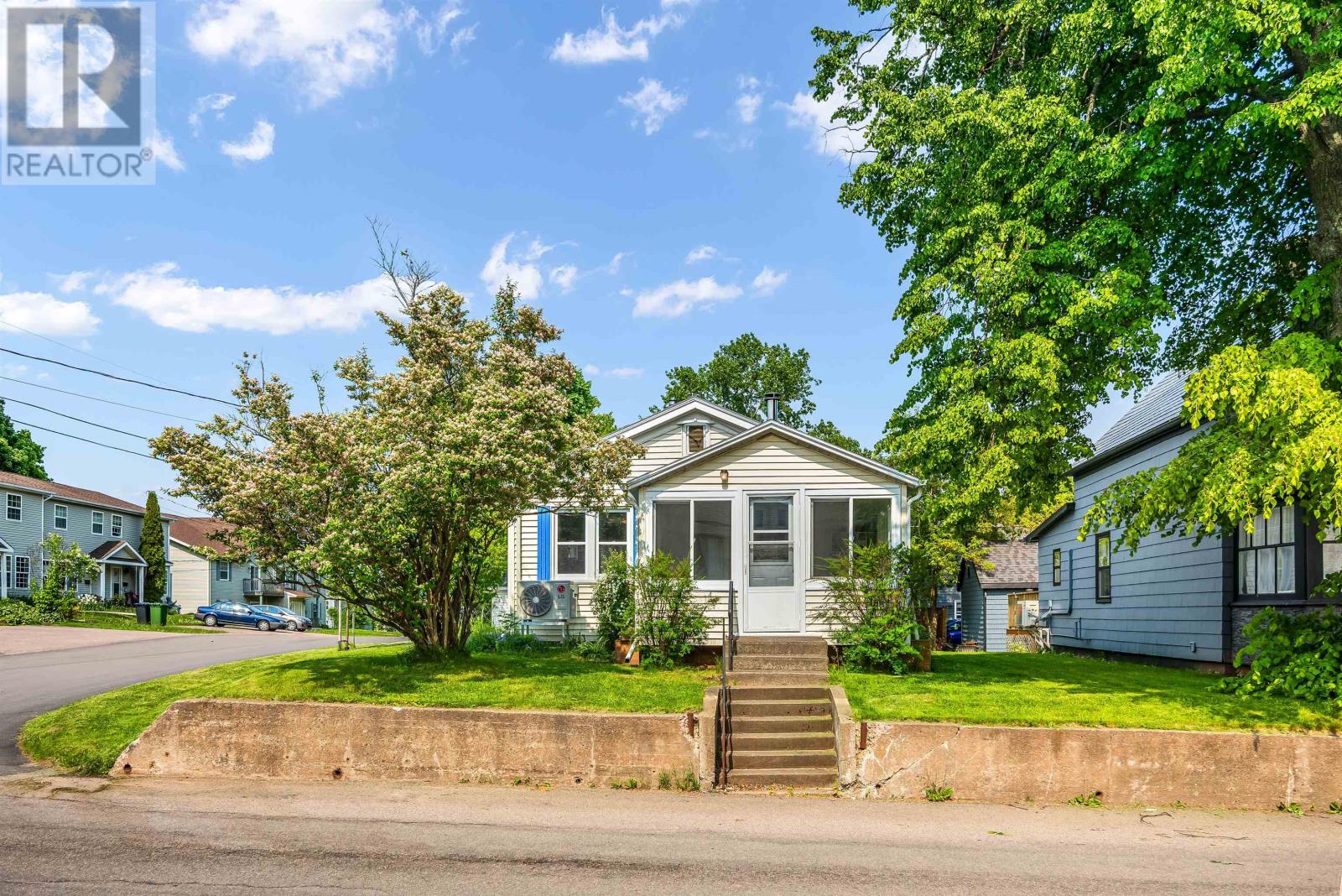 Property at 116 Spring Park Road image 1