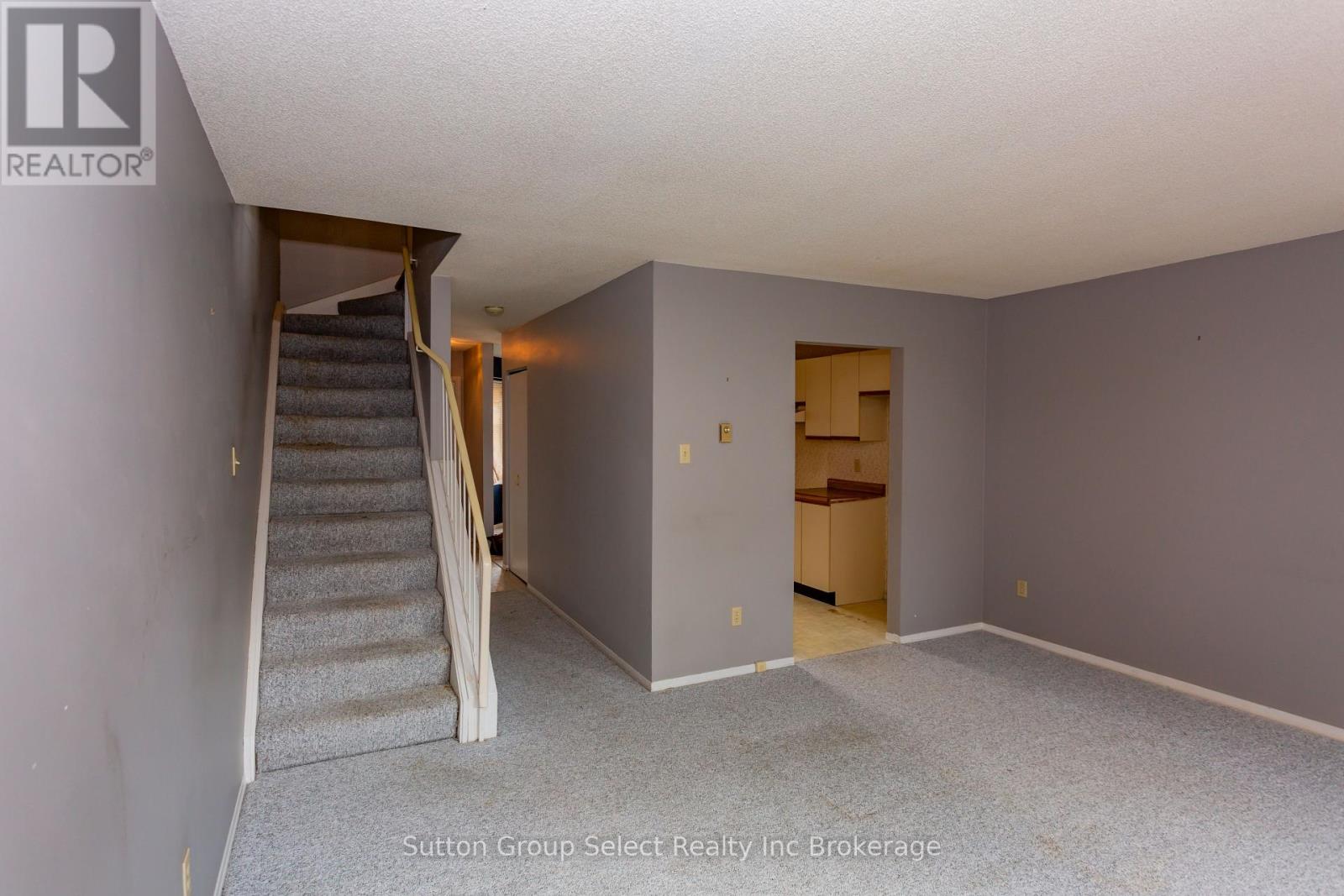 6 - 1135 Nellis Street, Woodstock, Ontario N4T 1P7 - Photo 8 - X12211981