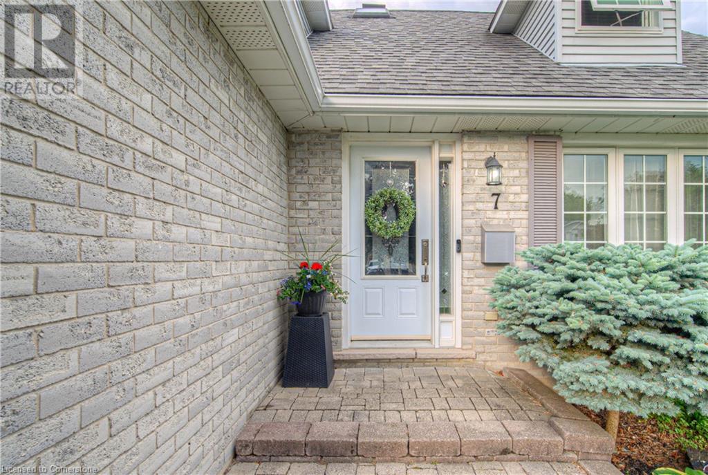 7 Dawn Crescent, Cambridge, Ontario  N3C 3X2 - Photo 4 - 40739581