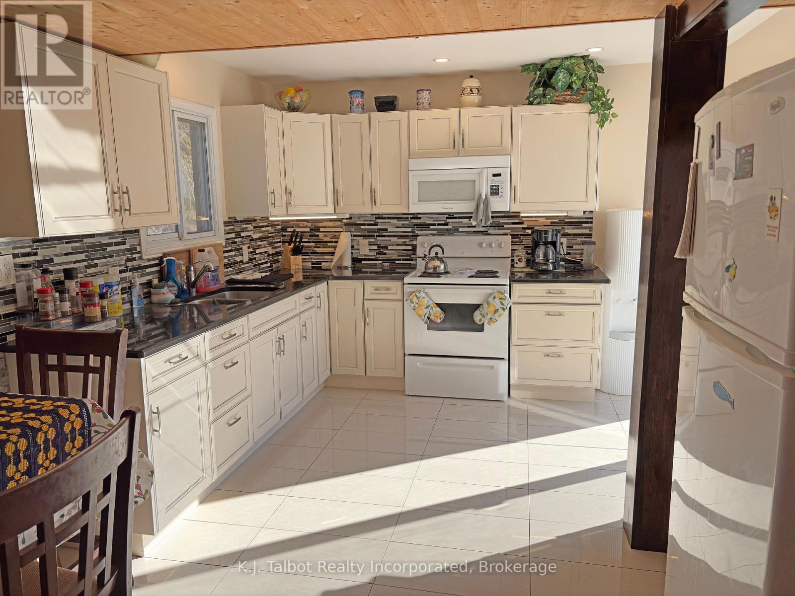 11 Apple Lane, Ashfield-Colborne-Wawanosh (Ashfield), Ontario  N7A 3X9 - Photo 24 - X12100912