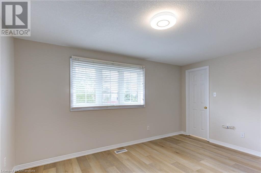 379 Hidden Creek Drive, Kitchener, Ontario  N2N 3N2 - Photo 22 - 40739385