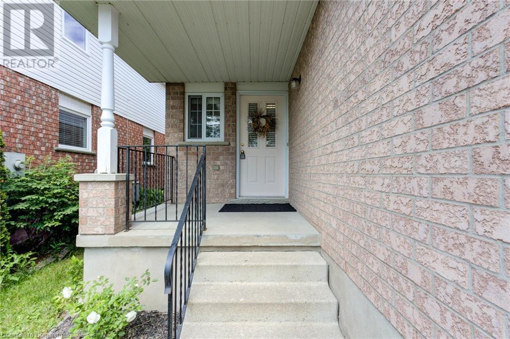 379 Hidden Creek Drive, Kitchener, Ontario  N2N 3N2 - Photo 5 - 40739385