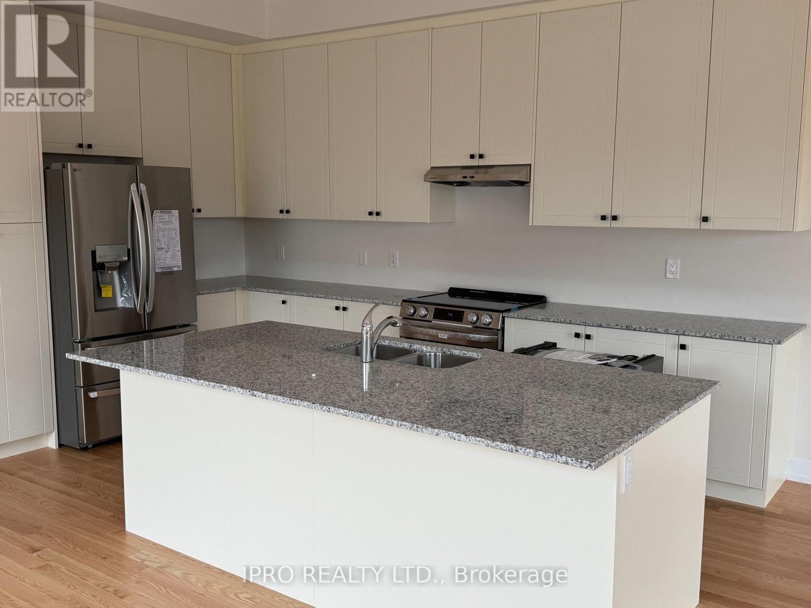 1321 Anthonia Trail, Oakville, Ontario  L6H 7Z2 - Photo 7 - W12200982