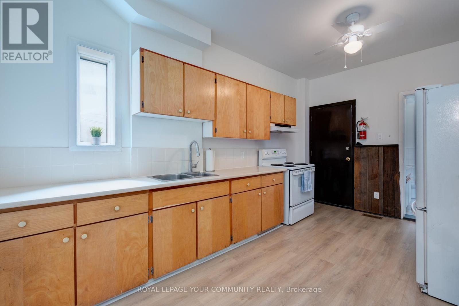 356 Dupont Street, Toronto (Annex), Ontario  M5R 1V9 - Photo 5 - C12212016