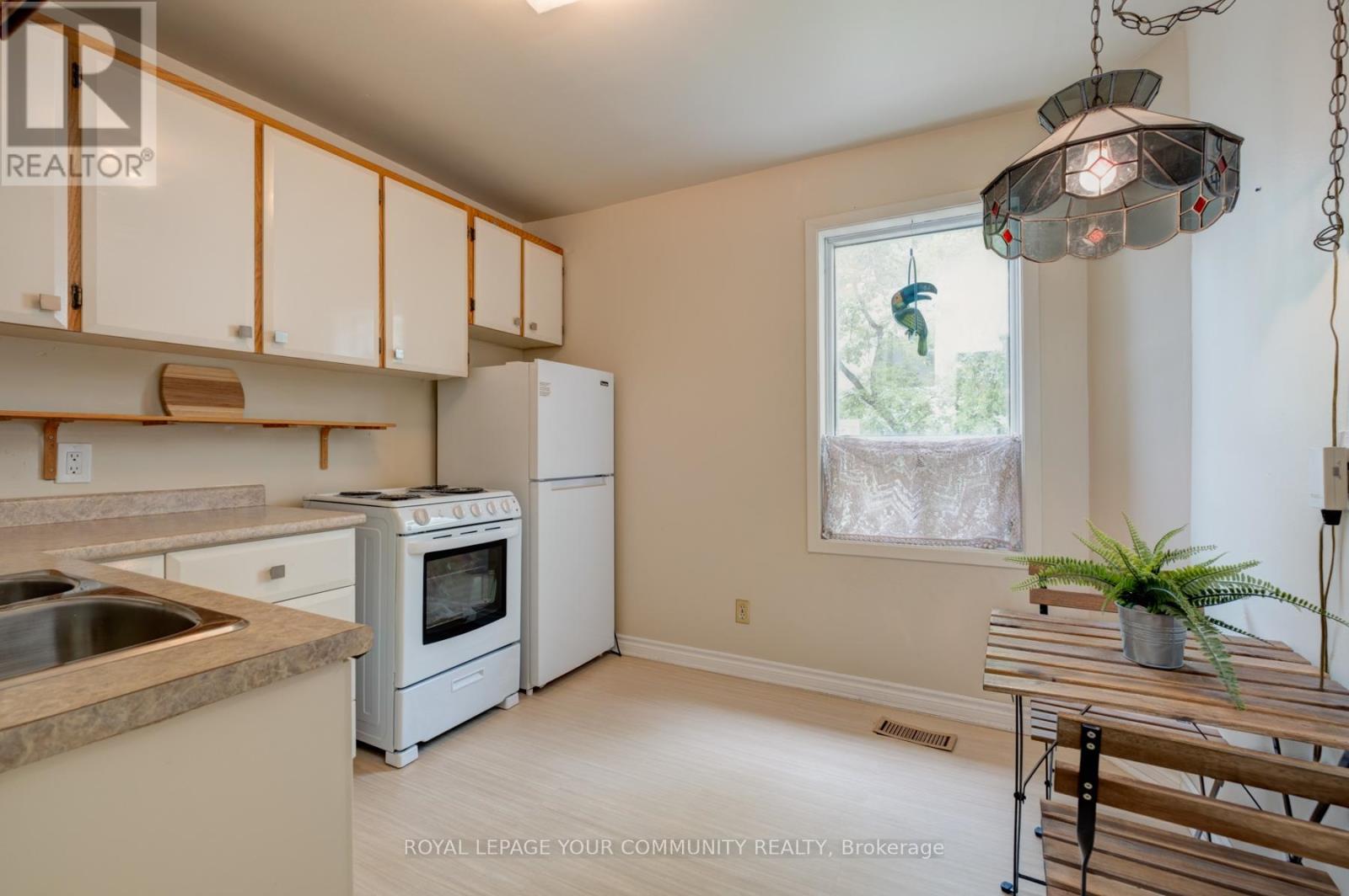356 Dupont Street, Toronto (Annex), Ontario  M5R 1V9 - Photo 8 - C12212016