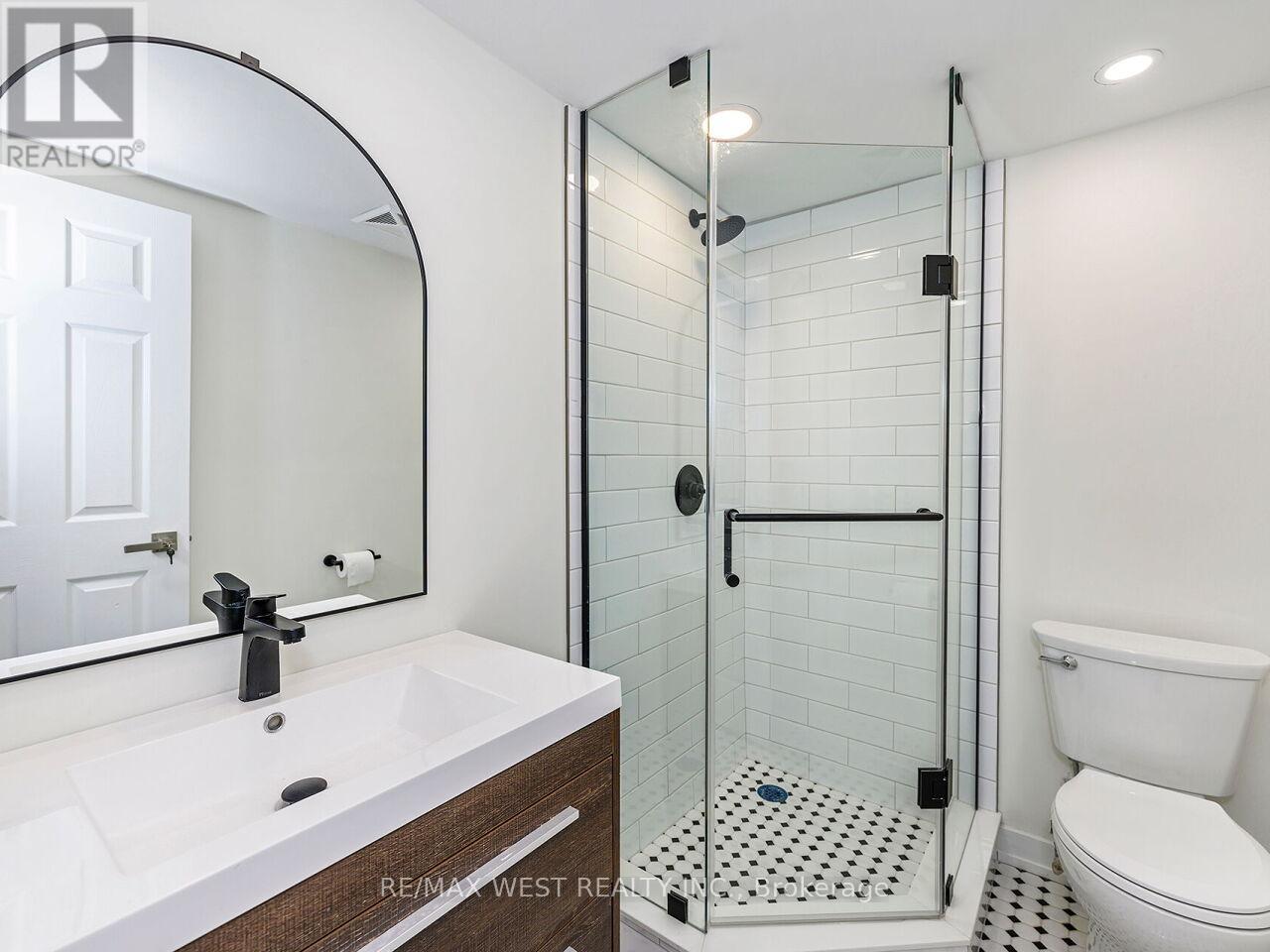 #12 B - 801 King Street W, Toronto (Niagara), Ontario  M5V 3C9 - Photo 10 - C12212072