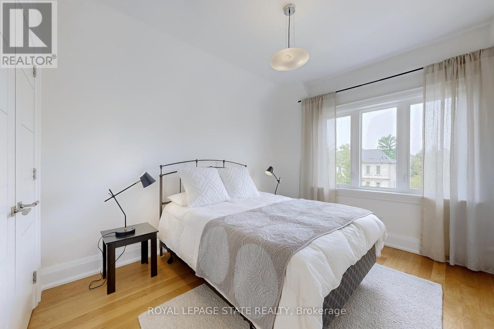 743 Glencairn Avenue, Toronto, Ontario  M6B 1Z9 - Photo 26 - C12212132