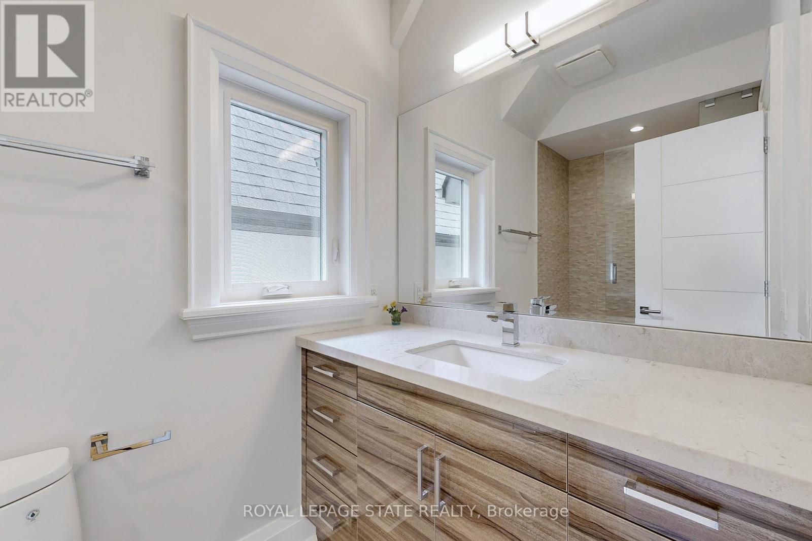 743 Glencairn Avenue, Toronto, Ontario  M6B 1Z9 - Photo 28 - C12212132