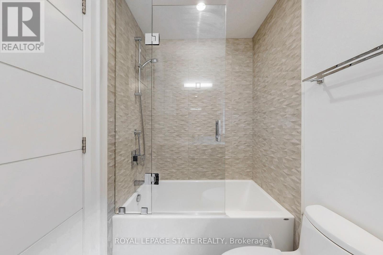 743 Glencairn Avenue, Toronto, Ontario  M6B 1Z9 - Photo 29 - C12212132