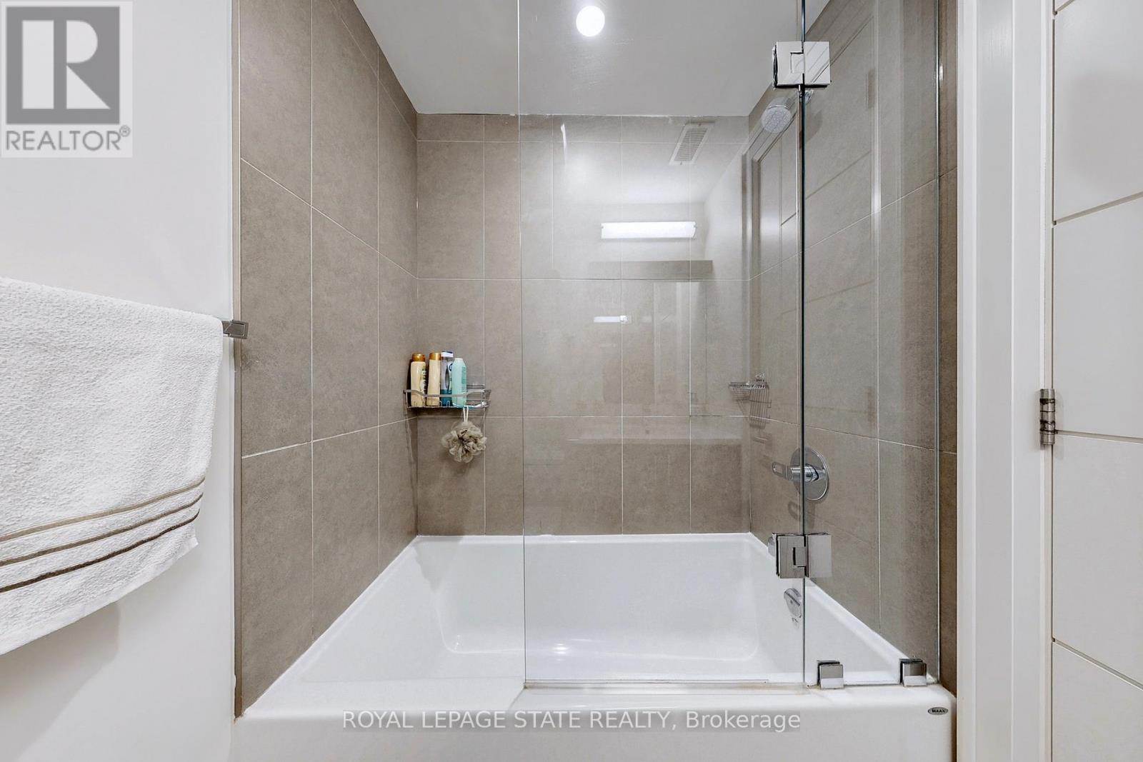 743 Glencairn Avenue, Toronto, Ontario  M6B 1Z9 - Photo 40 - C12212132