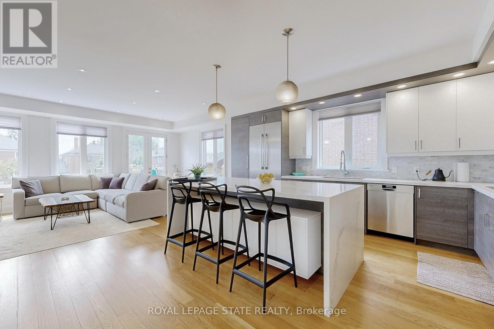 743 Glencairn Avenue, Toronto, Ontario  M6B 1Z9 - Photo 8 - C12212132