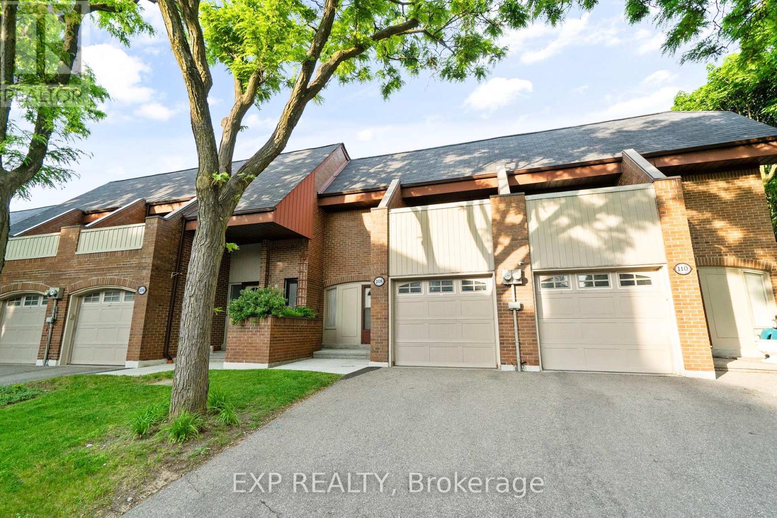 108 Flaming Rose Way, Toronto, Ontario  M2N 5W8 - Photo 2 - C12212143