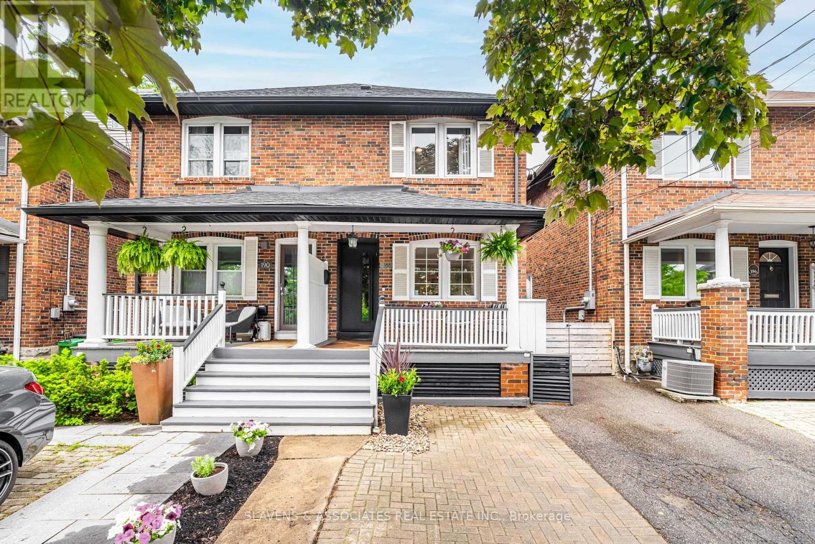 188 FAIRLAWN AVENUE, Toronto, Ontario