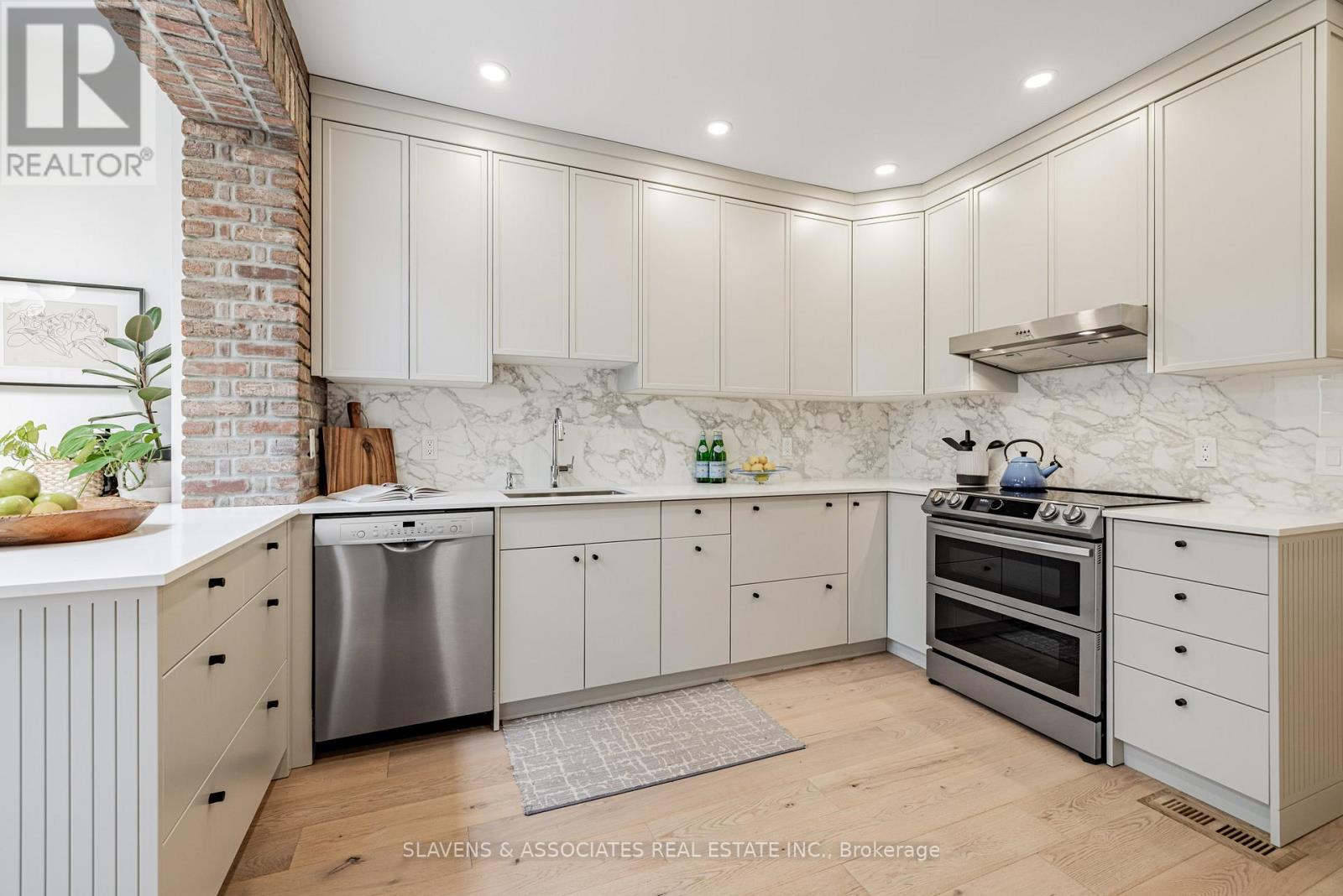 188 Fairlawn Avenue, Toronto (Lawrence Park North), Ontario  M5M 1S8 - Photo 14 - C12212156