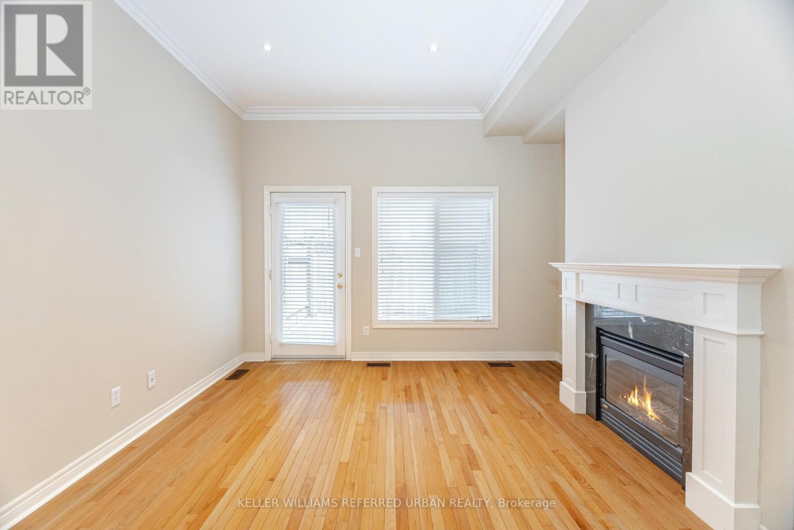 13 Joseph Salsberg Lane, Toronto (Niagara), Ontario  M6J 3W8 - Photo 10 - C12212176