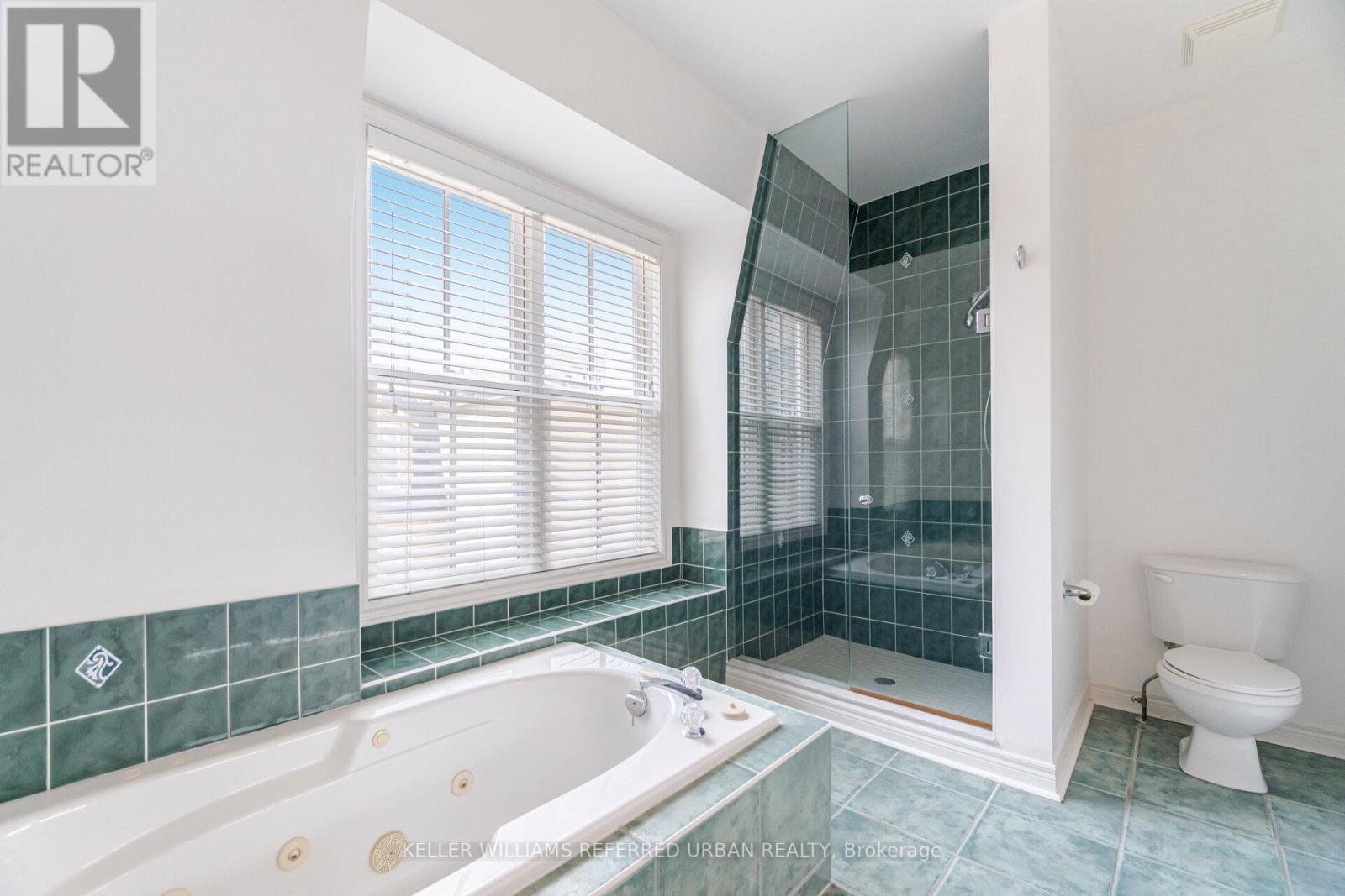 13 Joseph Salsberg Lane, Toronto (Niagara), Ontario  M6J 3W8 - Photo 18 - C12212176