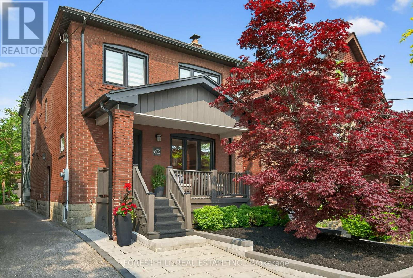 82 PINEWOOD AVENUE, Toronto, Ontario