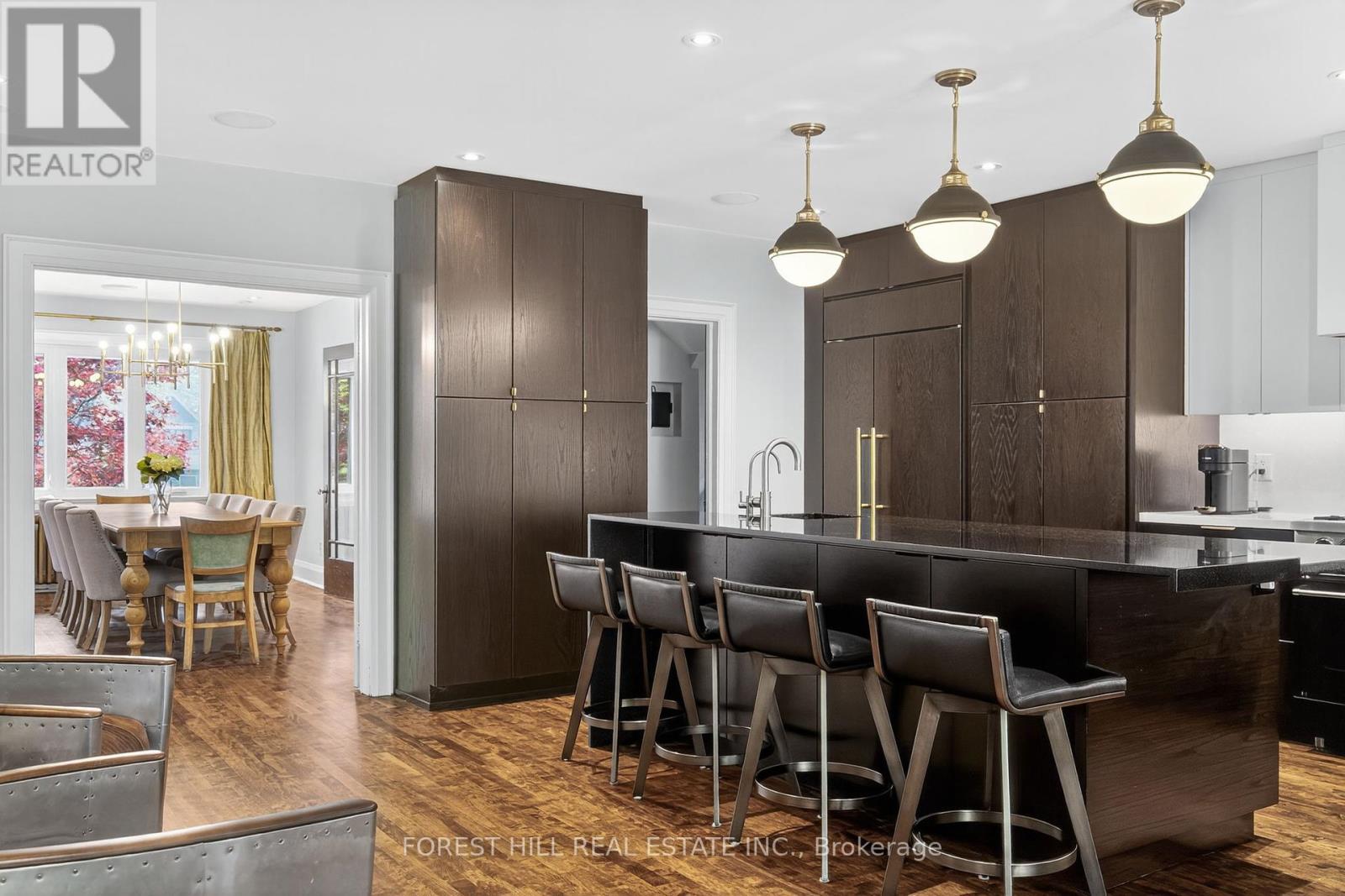82 Pinewood Avenue, Toronto (Humewood-Cedarvale), Ontario  M6C 2V1 - Photo 10 - C12212193