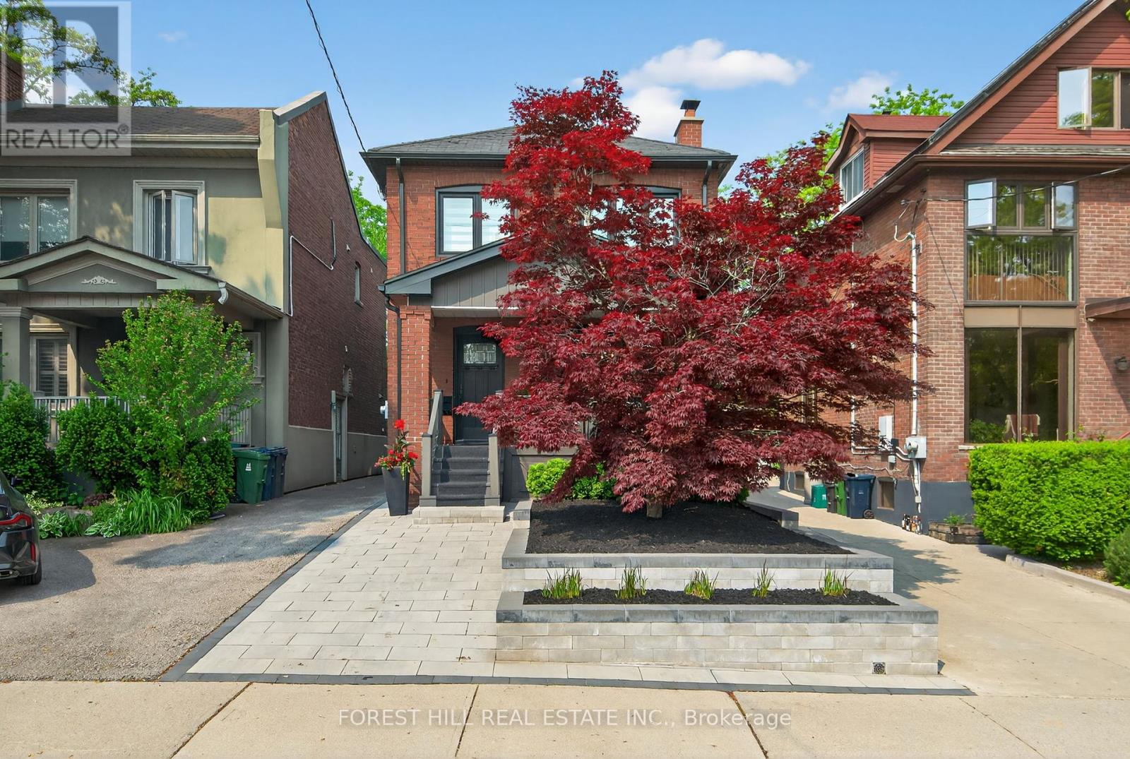 82 Pinewood Avenue, Toronto (Humewood-Cedarvale), Ontario  M6C 2V1 - Photo 2 - C12212193