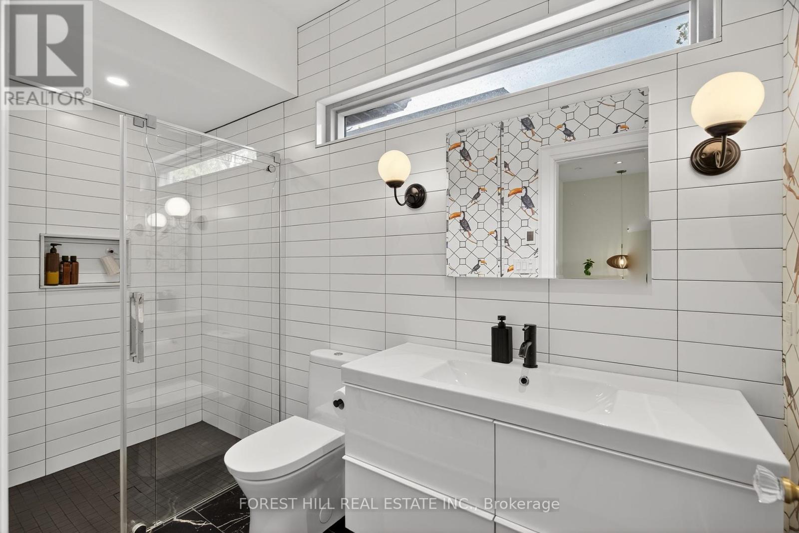 82 Pinewood Avenue, Toronto (Humewood-Cedarvale), Ontario  M6C 2V1 - Photo 22 - C12212193