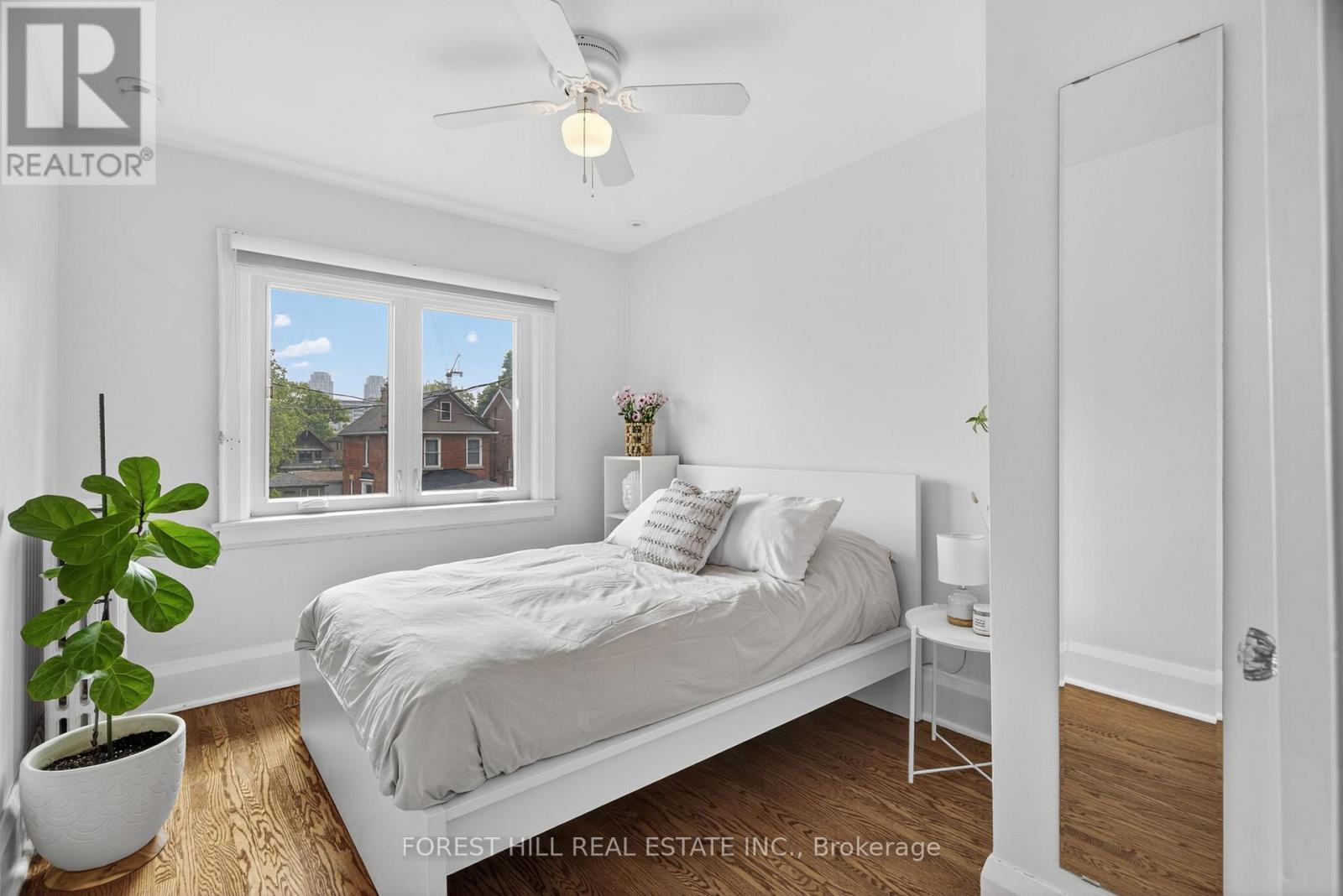 82 Pinewood Avenue, Toronto (Humewood-Cedarvale), Ontario  M6C 2V1 - Photo 23 - C12212193