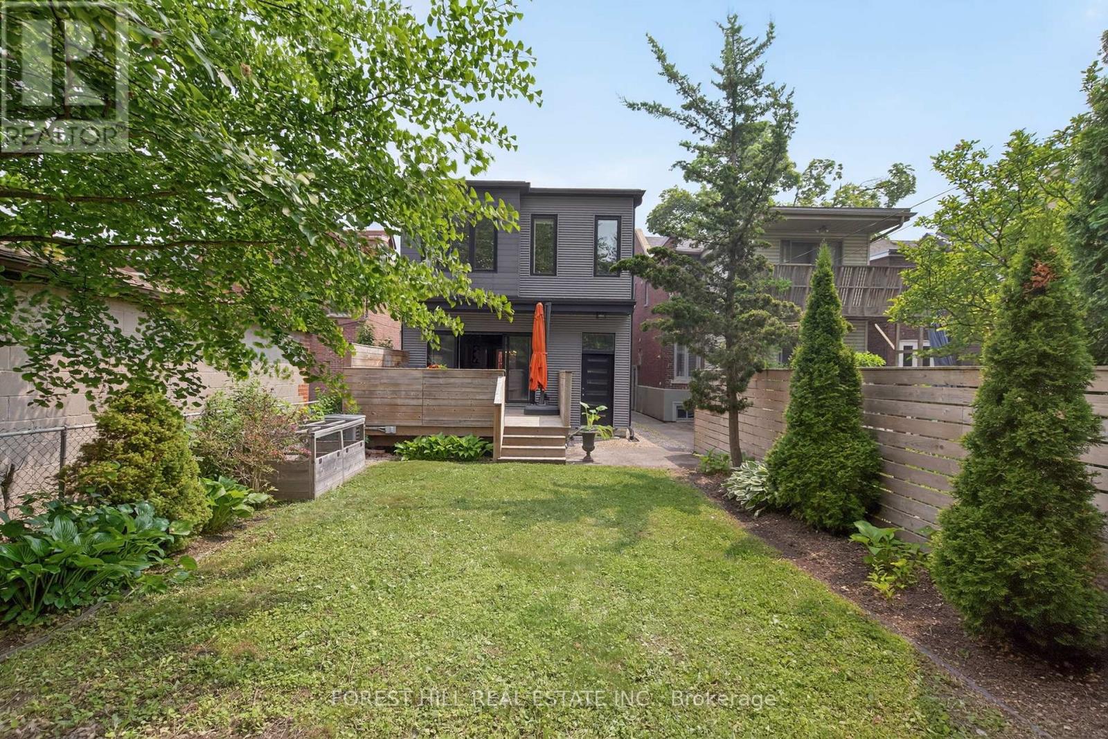 82 Pinewood Avenue, Toronto (Humewood-Cedarvale), Ontario  M6C 2V1 - Photo 32 - C12212193