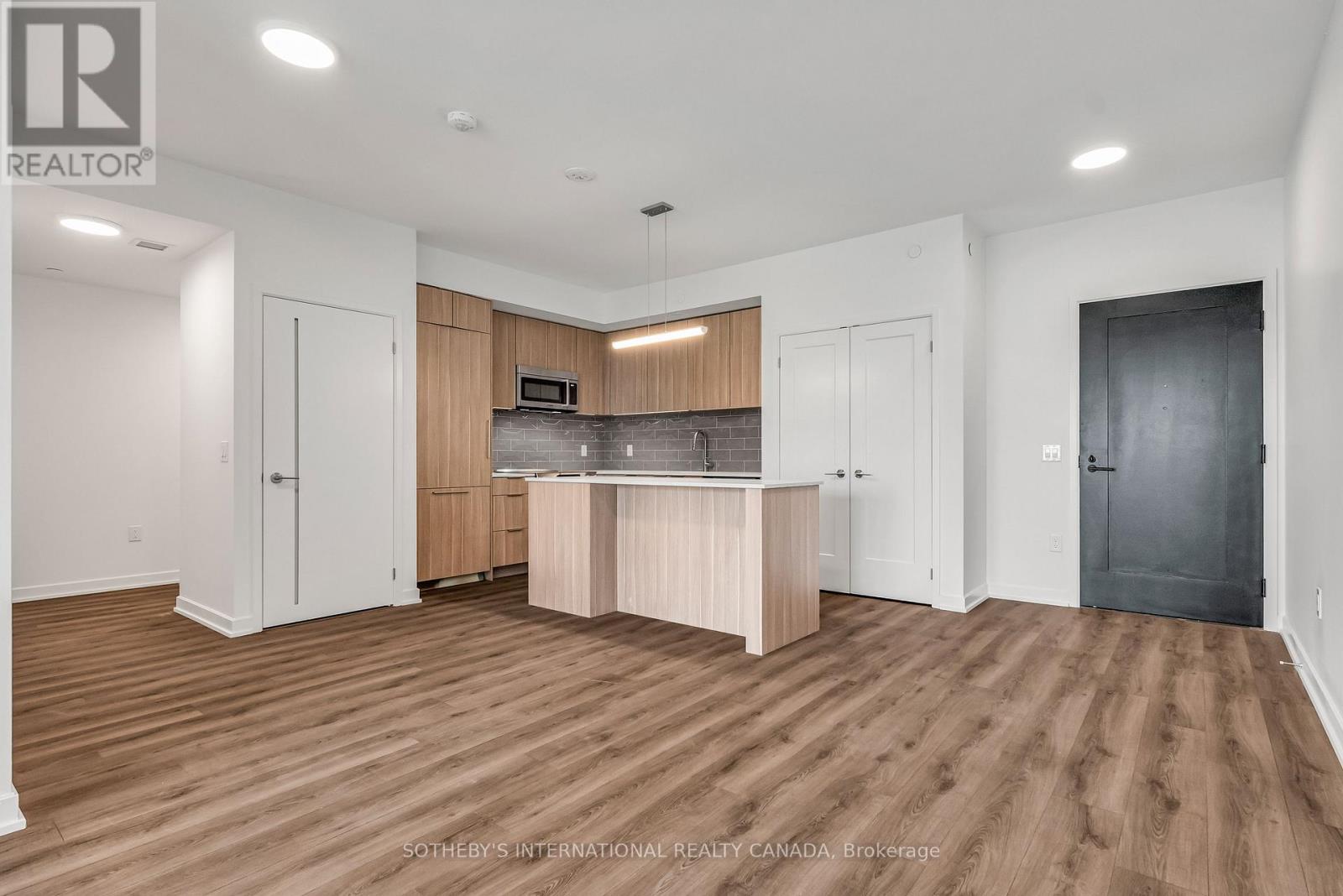 1122 - 88 Bathurst Street, Toronto, Ontario  M5V 0W8 - Photo 3 - C12212202