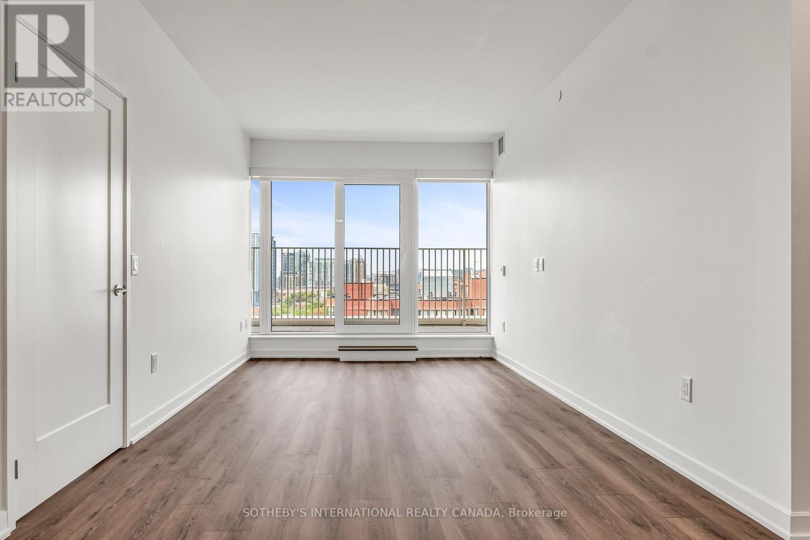 1122 - 88 Bathurst Street, Toronto, Ontario  M5V 0W8 - Photo 6 - C12212202