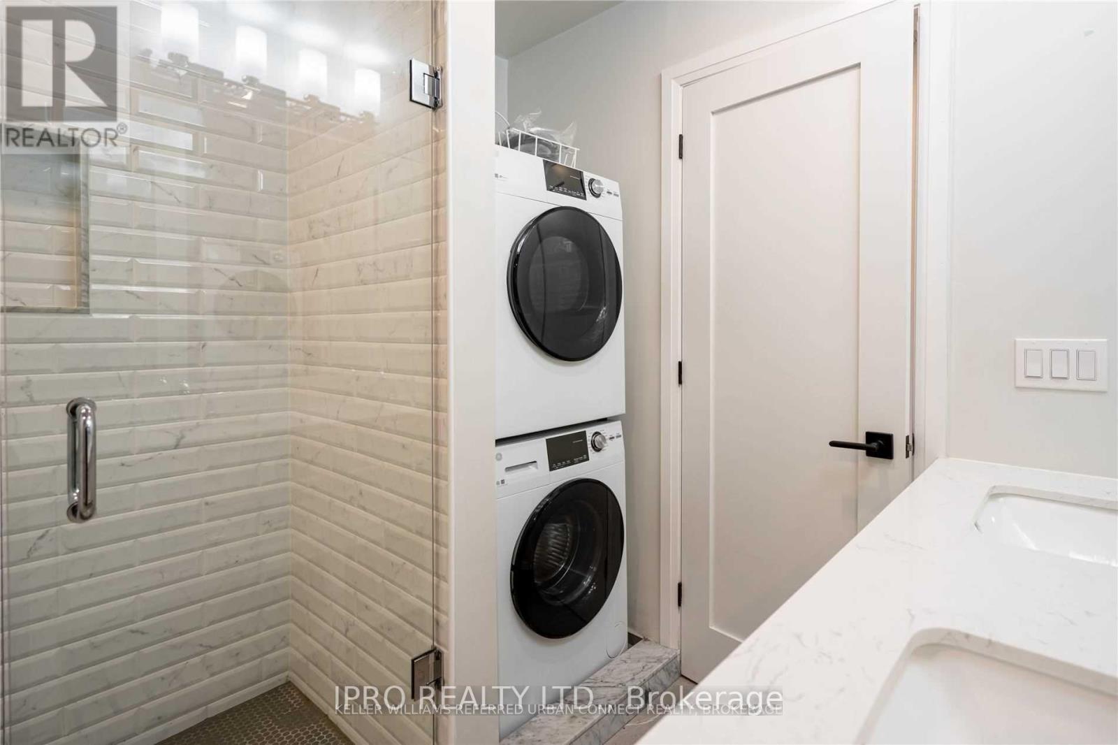 Upper Unit - 12 Montrose Avenue, Toronto, Ontario  M6J 2T7 - Photo 24 - C12212203