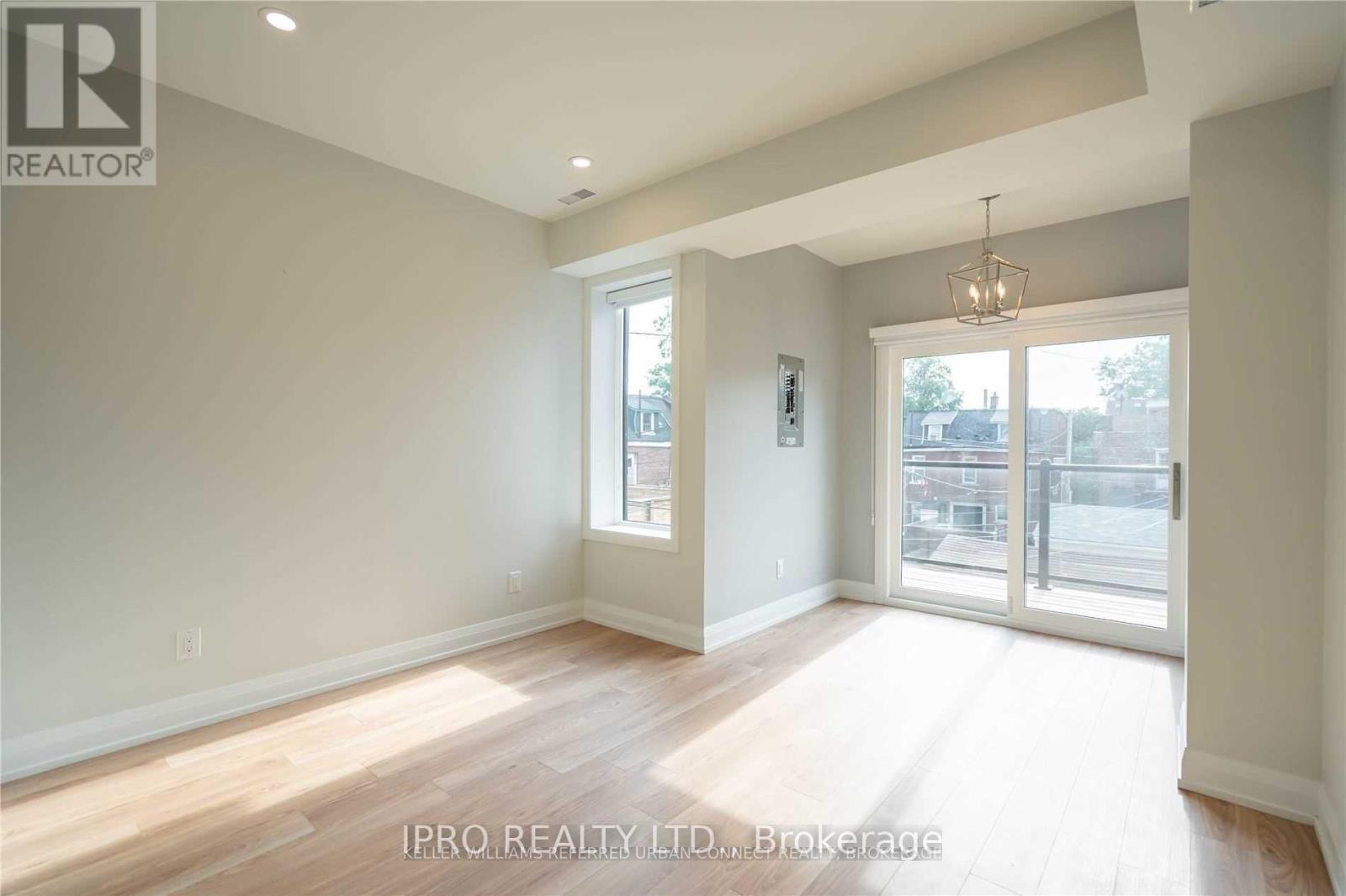 Upper Unit - 12 Montrose Avenue, Toronto, Ontario  M6J 2T7 - Photo 8 - C12212203