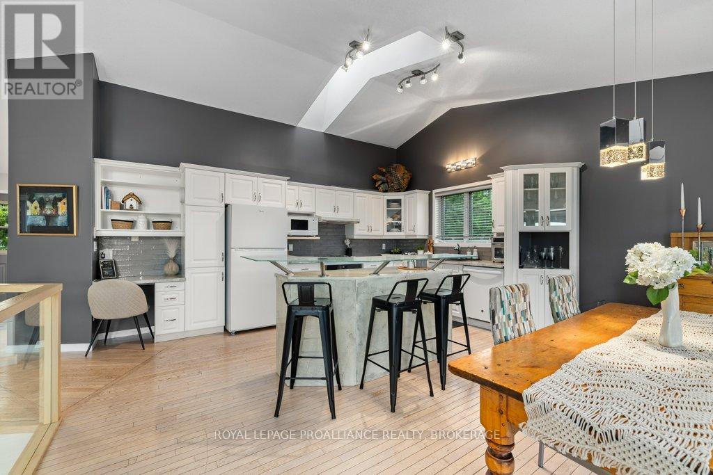953 Cottage Farms Road, Kingston, Ontario  K7L 4V1 - Photo 14 - X12212231