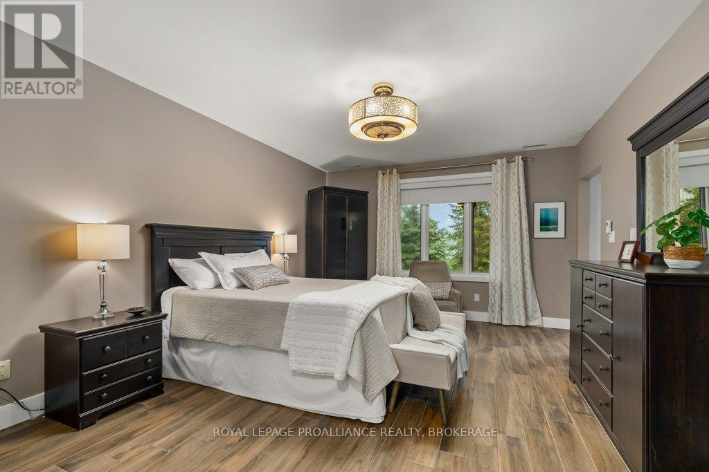 953 Cottage Farms Road, Kingston, Ontario  K7L 4V1 - Photo 29 - X12212231