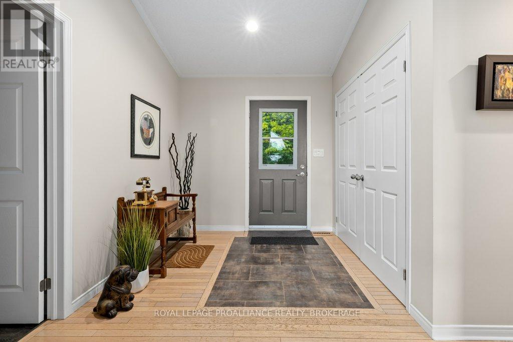 953 Cottage Farms Road, Kingston, Ontario  K7L 4V1 - Photo 4 - X12212231