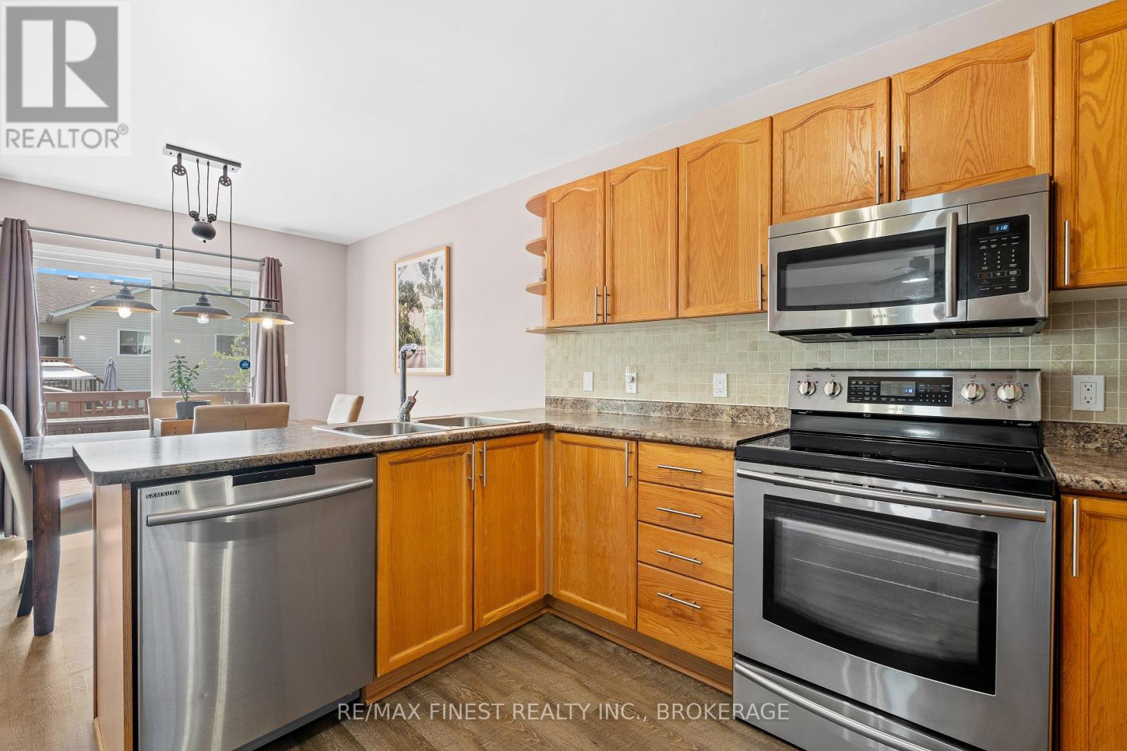 981 Rainbow Crescent, Kingston (Kingston East (Incl Barret Crt)), Ontario  K7K 7J3 - Photo 13 - X12212294