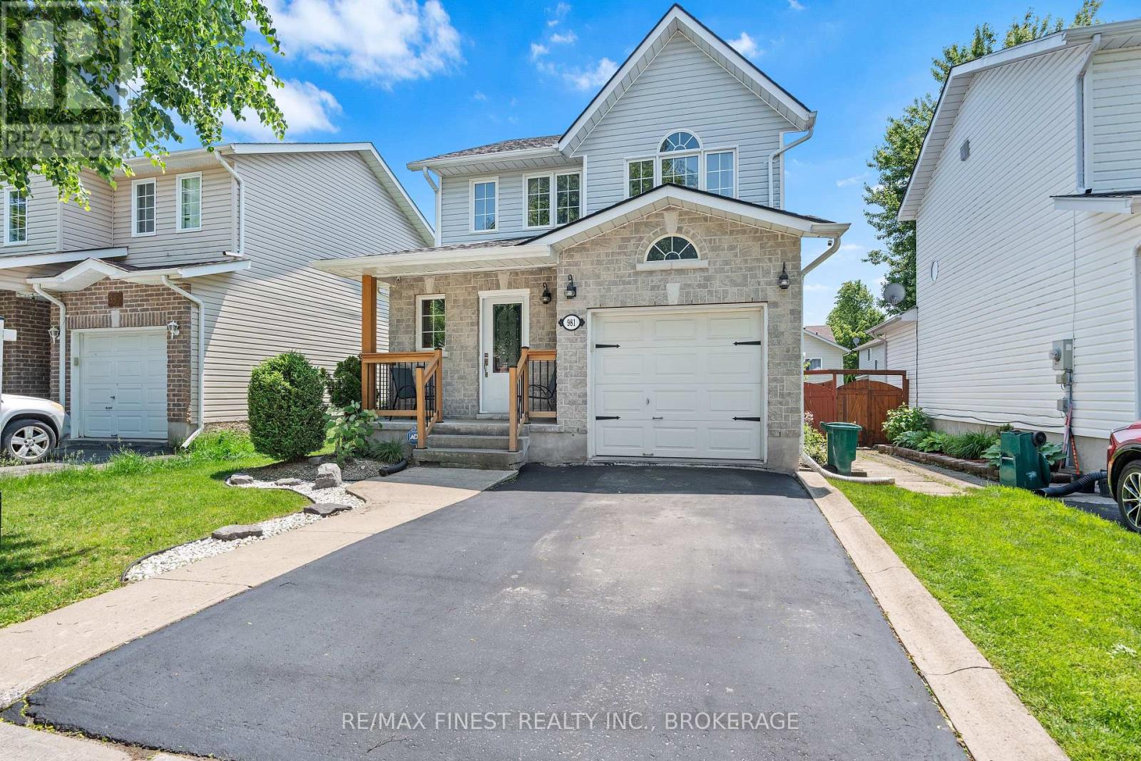 981 Rainbow Crescent, Kingston (Kingston East (Incl Barret Crt)), Ontario  K7K 7J3 - Photo 2 - X12212294